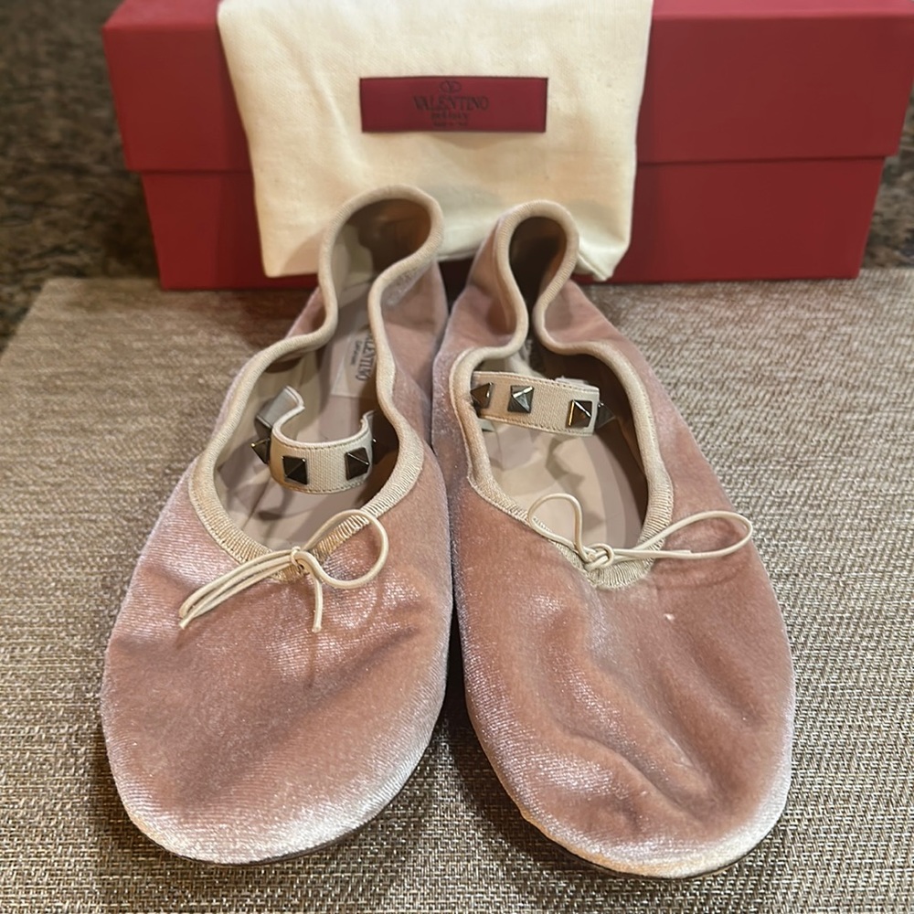 Valentino Garavani Rockstud Velvet Ballerina